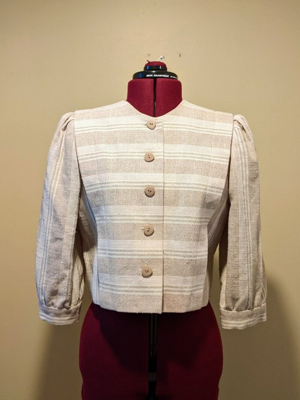 Vintage Cropped Beige Striped Blazer – Made in Japan (Size Medium/ 9)